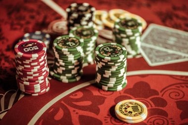 Live Dice Game table with dealer and dice